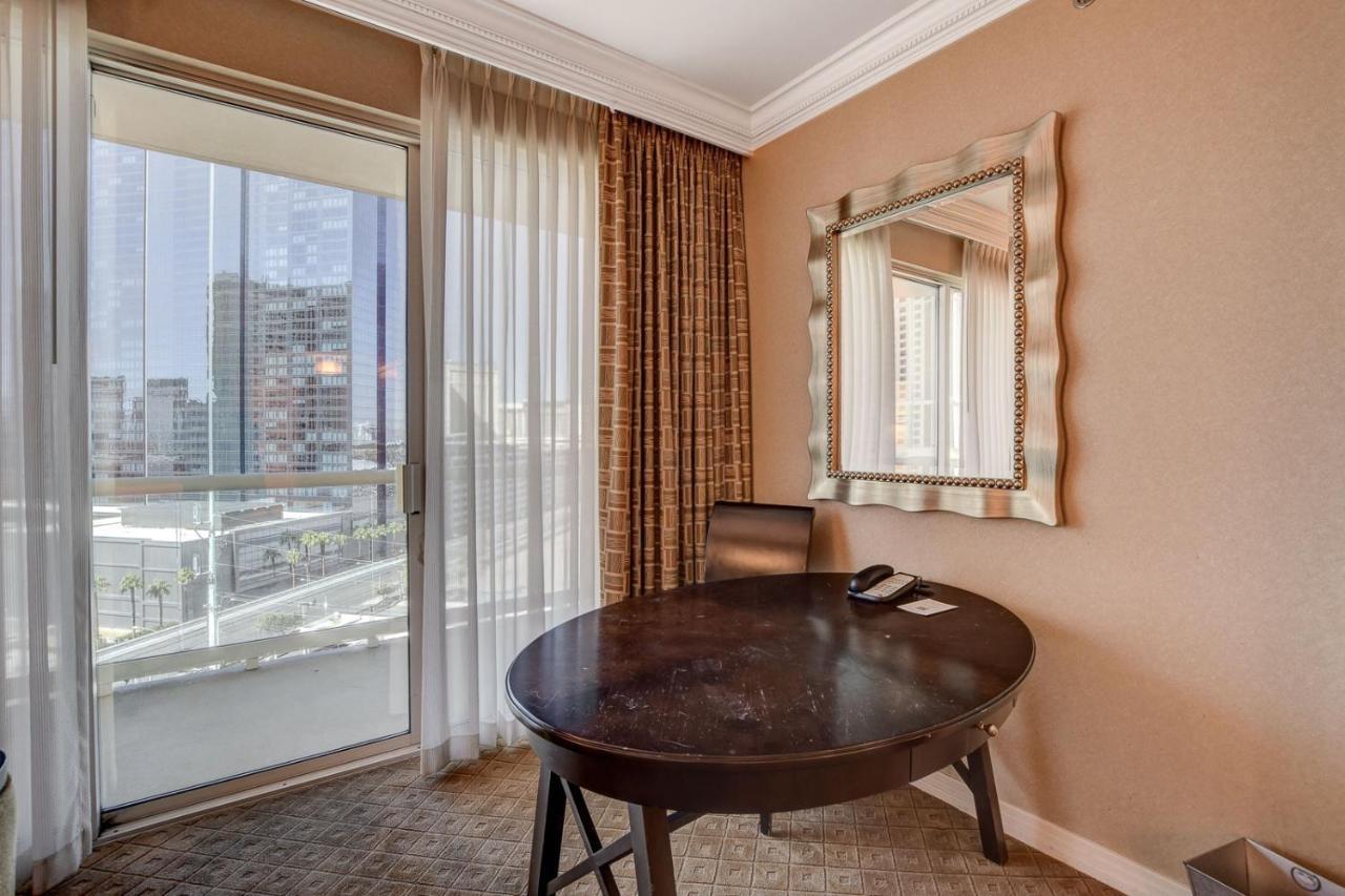 Strip & Sphere View! Privately Owned Condo Hotel-The Signature At Mgm Лас Вегас Екстериор снимка