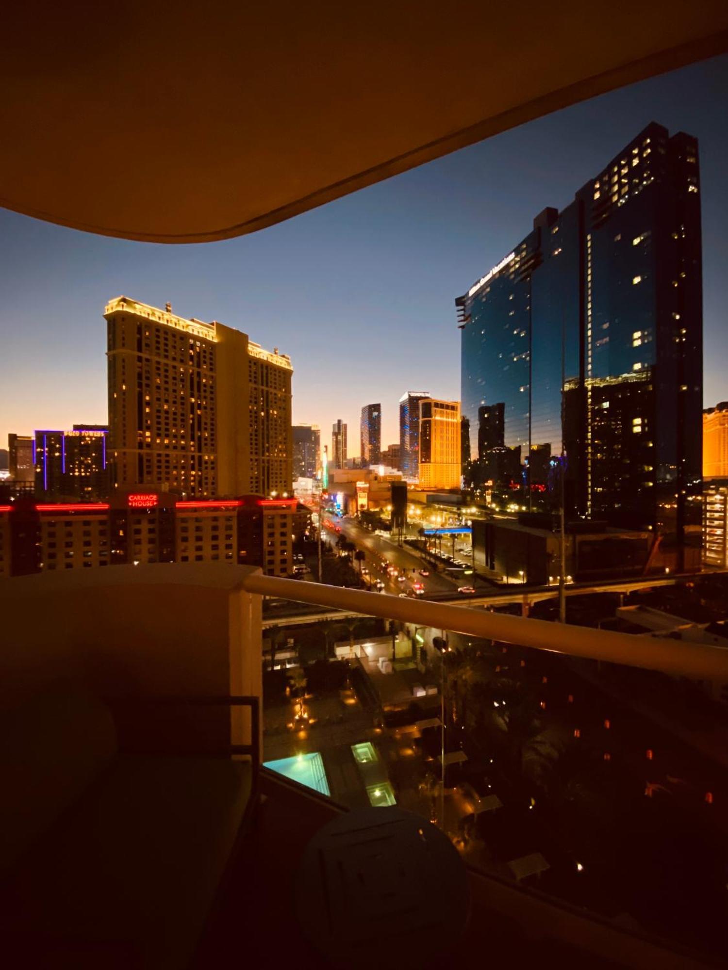 Strip & Sphere View! Privately Owned Condo Hotel-The Signature At Mgm Лас Вегас Екстериор снимка