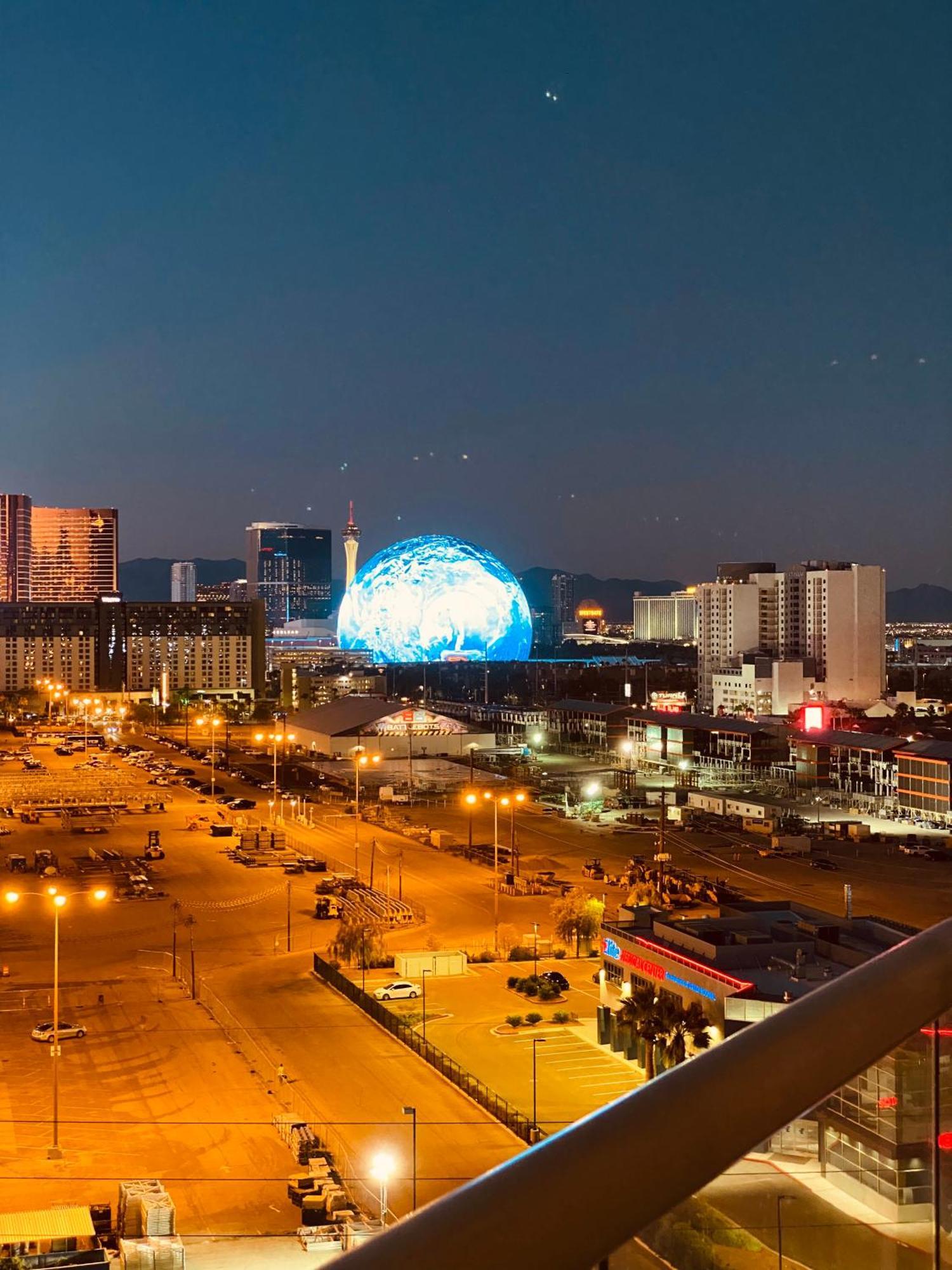 Strip & Sphere View! Privately Owned Condo Hotel-The Signature At Mgm Лас Вегас Екстериор снимка